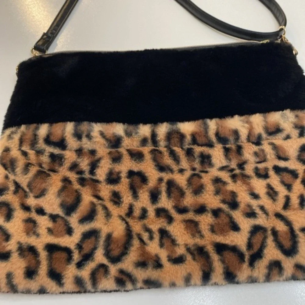 Sprigs leopard print
